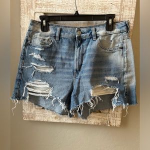 American Eagle distressed, high-rise mom shorts